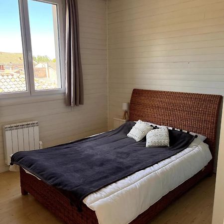 Appartement Vue Sur Le Rhone Арл Екстериор снимка