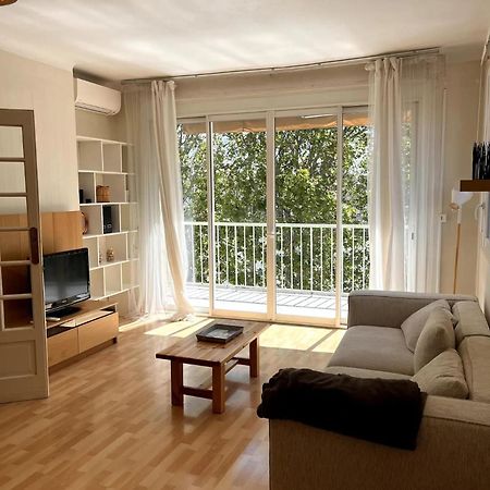 Appartement Vue Sur Le Rhone Арл Екстериор снимка