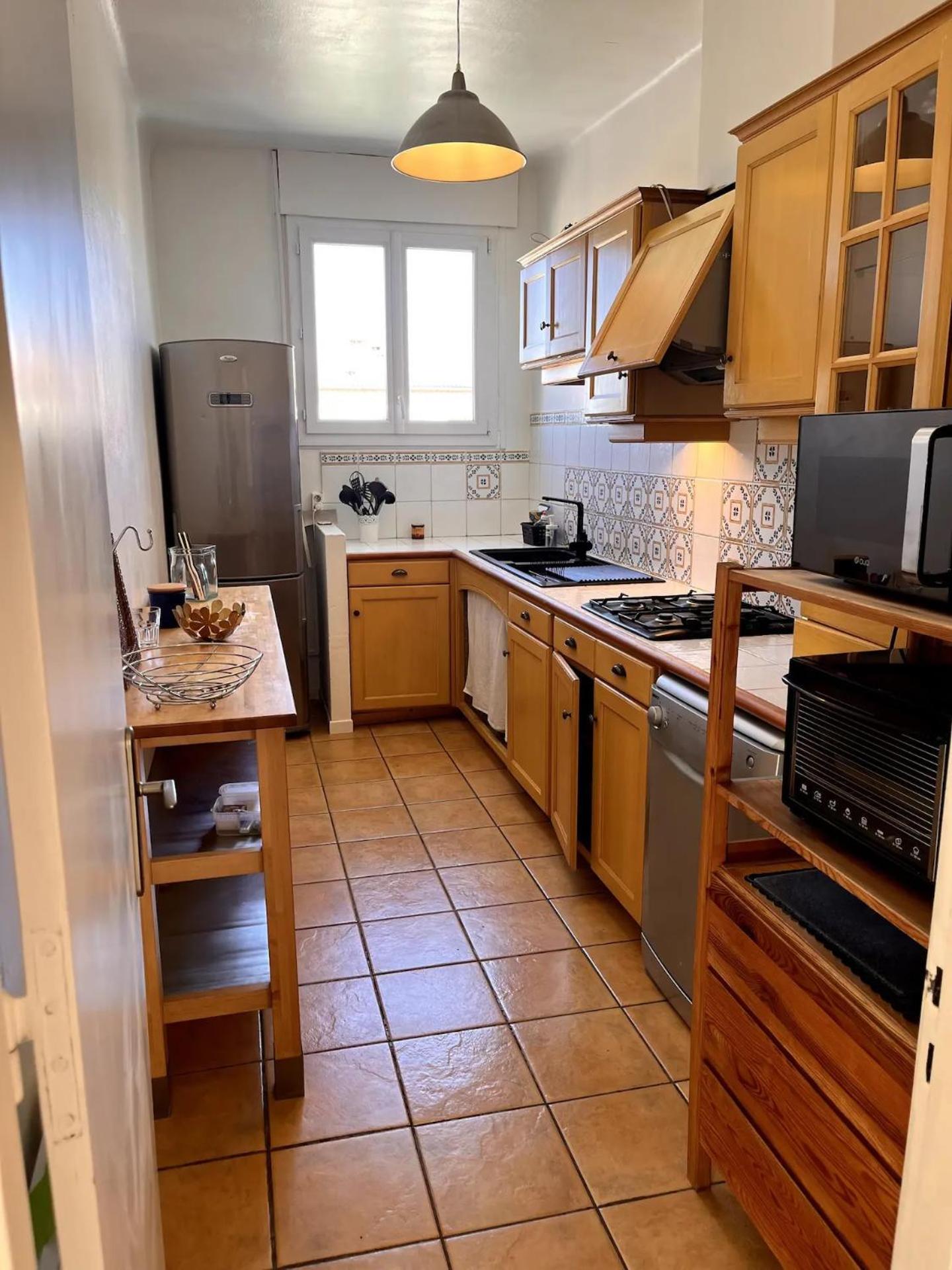Appartement Vue Sur Le Rhone Арл Екстериор снимка